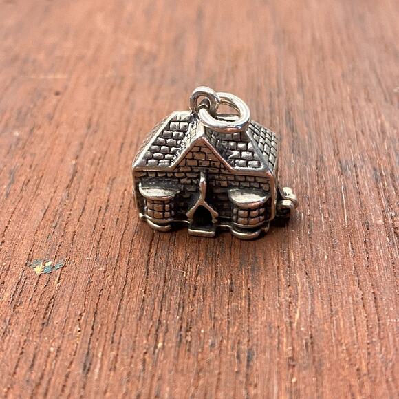 Vintage 925 Sterling Pot & Piddle Old English Pub Opens w/ People Pendant Charm - Picture 3 of 6